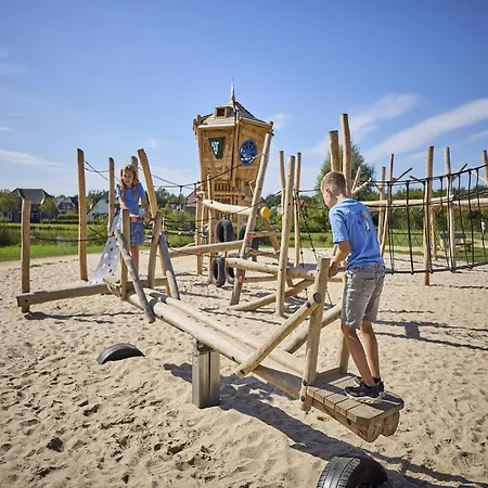 In Limburg With Sauna & Whirlpool *