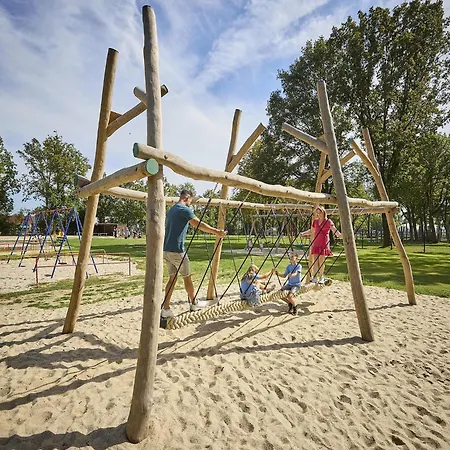 In Limburg With Sauna & Whirlpool Roggel